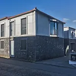 Os Ninhos Dos Avos Apartment *