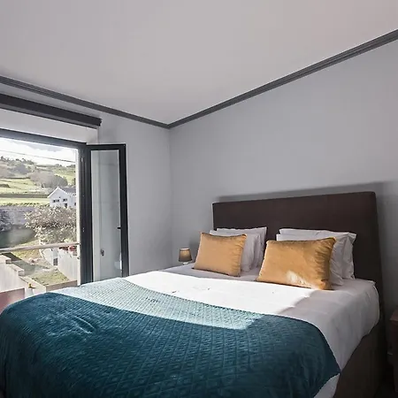 3-Bedroom Home In Capelas With Ac, Heat & Parking Apartment Ponta Delgada (Sao Miguel)