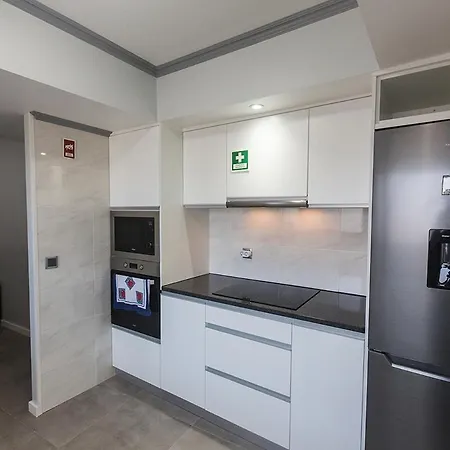 3-Bedroom Home In Capelas With Ac, Heat & Parking Ponta Delgada
