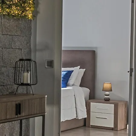 3-Bedroom Home In Capelas With Ac, Heat & Parking * Ponta Delgada